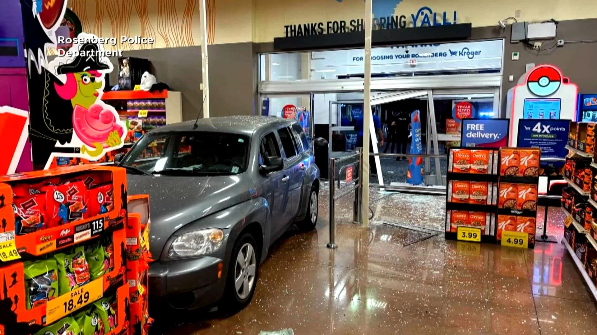 Man crashes into locked Texas grocery store because he needed a restroom, police say