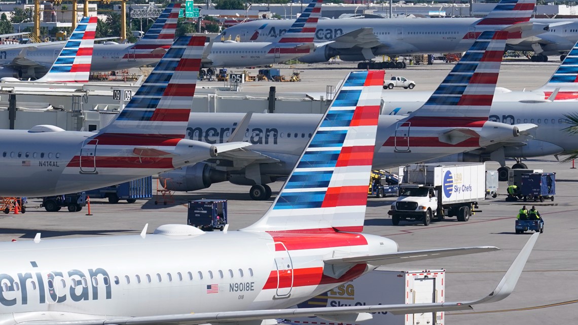 12,000 American Airlines flights without pilots after glitch - Vimarsana News
