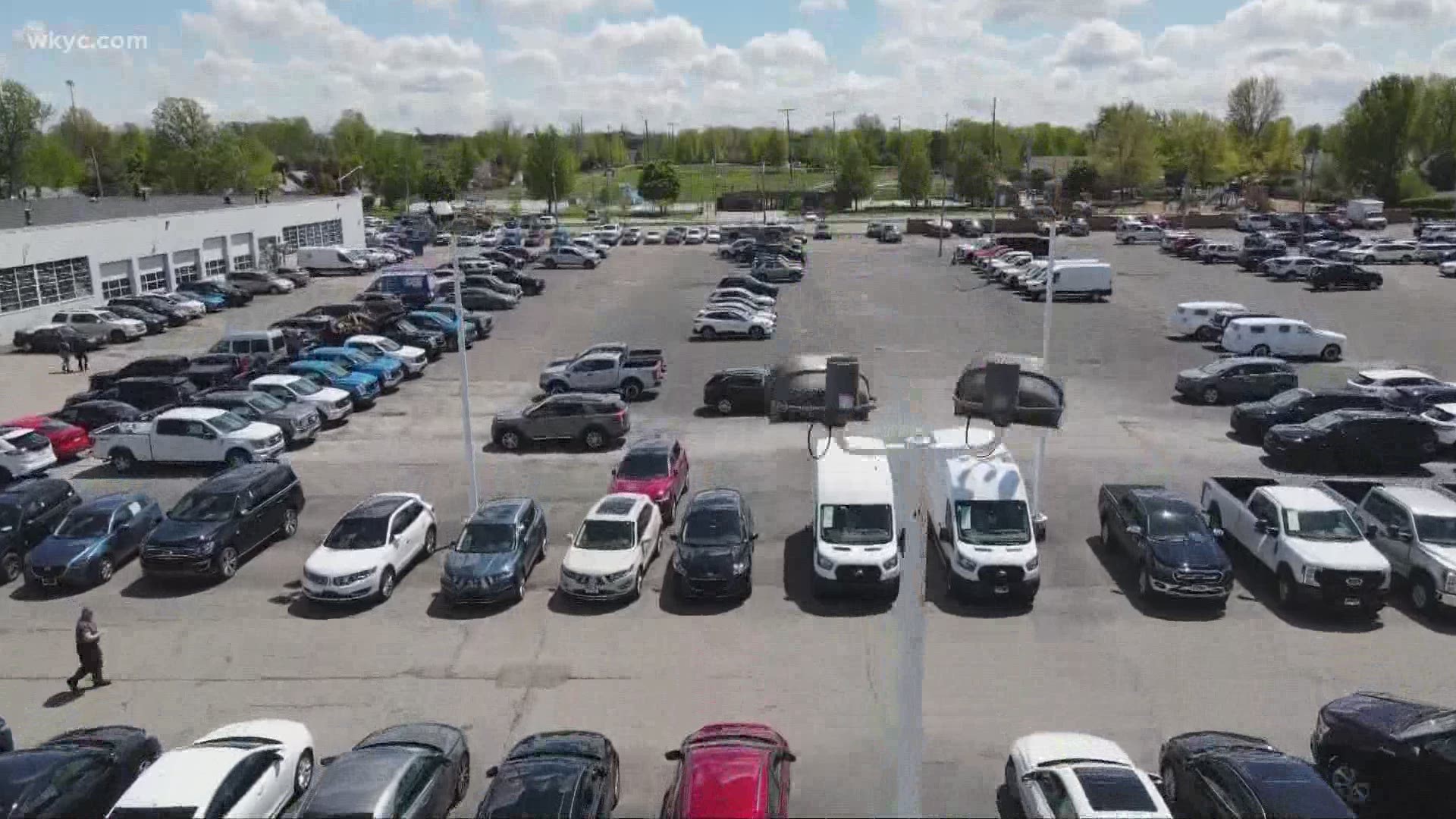 Microchip shortage causing issues for car dealerships Microchip shortage causing issues for car dealerships