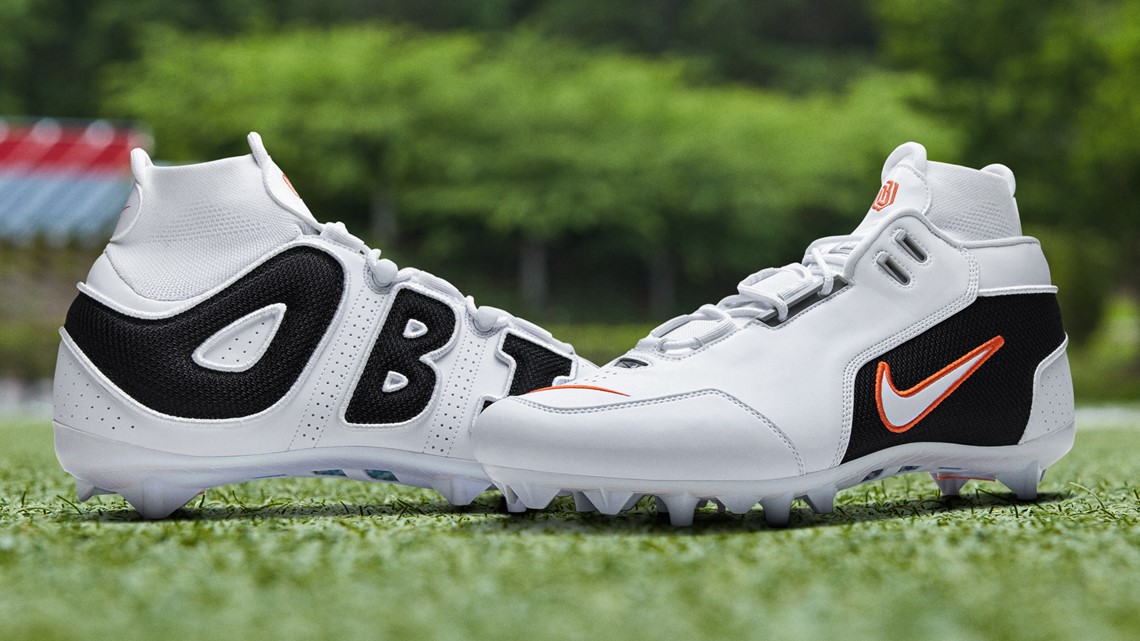 nike lebron cleats