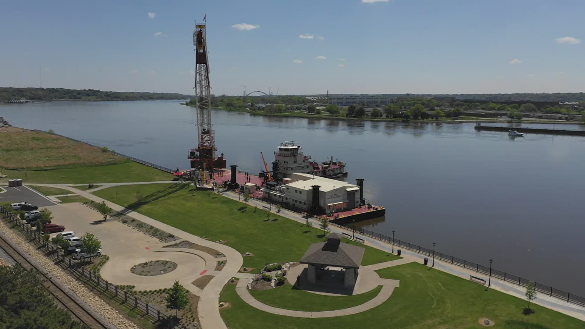 The 300-foot long barge supports a nearly 200-foot high crane. That crane can lift 1,000,000 pounds, and will pick up gates at locks along the Mississippi River.