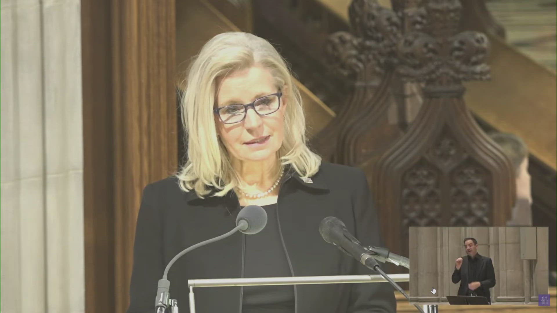 Liz Cheney tells family stories, reflects on her father, former Vice President Dick Cheney's patriotism at the Washington National Cathedral funeral service.