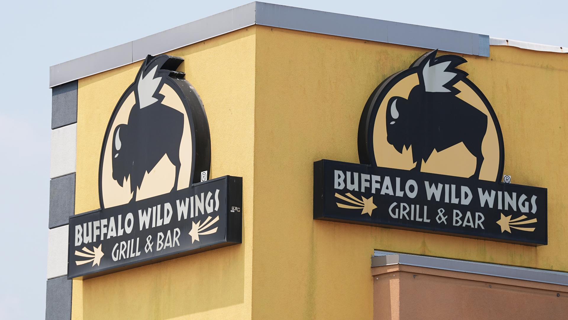 Buffalo Wild Wings is kicking it back to the 2000s with 6 throwback menu items
